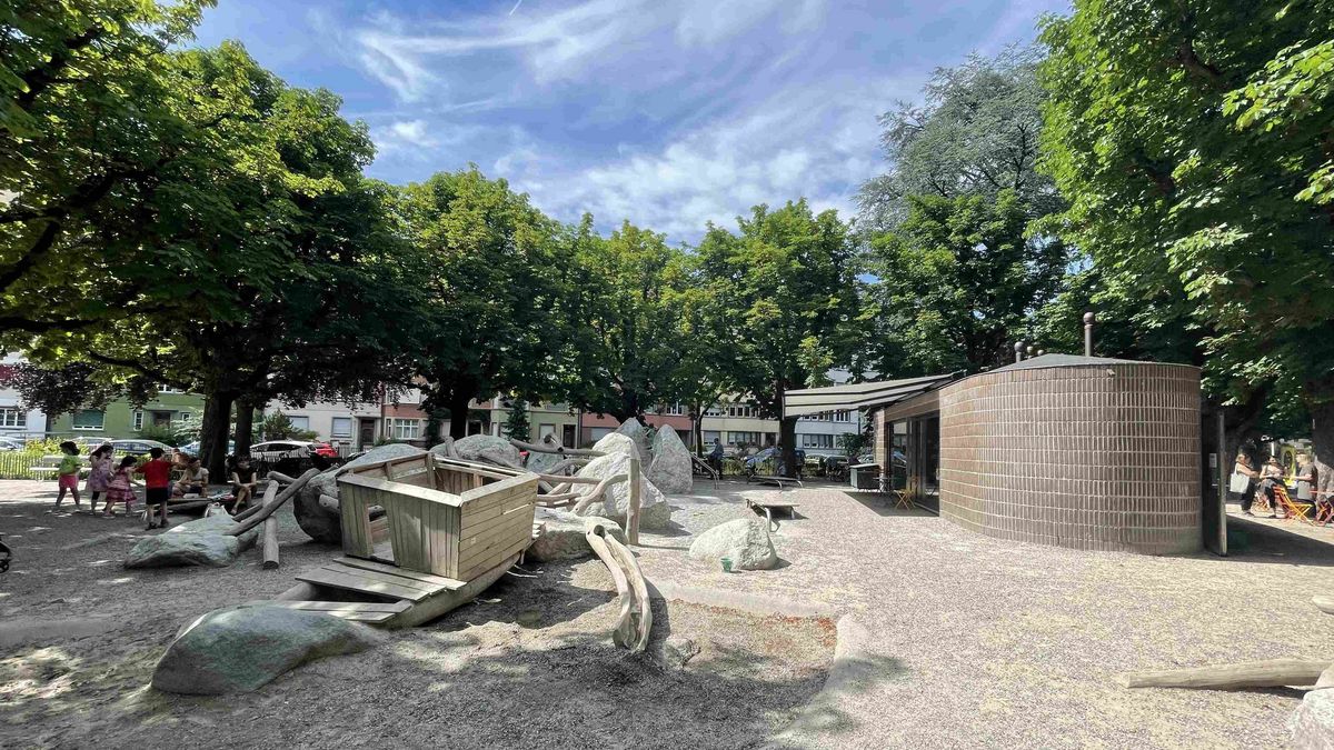 zur Vergrößerungsansicht des Bildes: Kindertankstelle Basel
