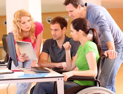 Unterstützung beim Studium mit Beeinträchtigungen erhalten Sie im Studienbüro.