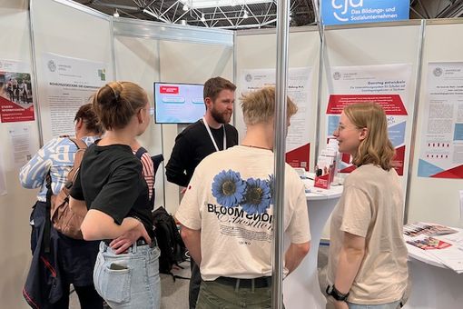 Stand der Universität Leipzig beim 18. DJHT